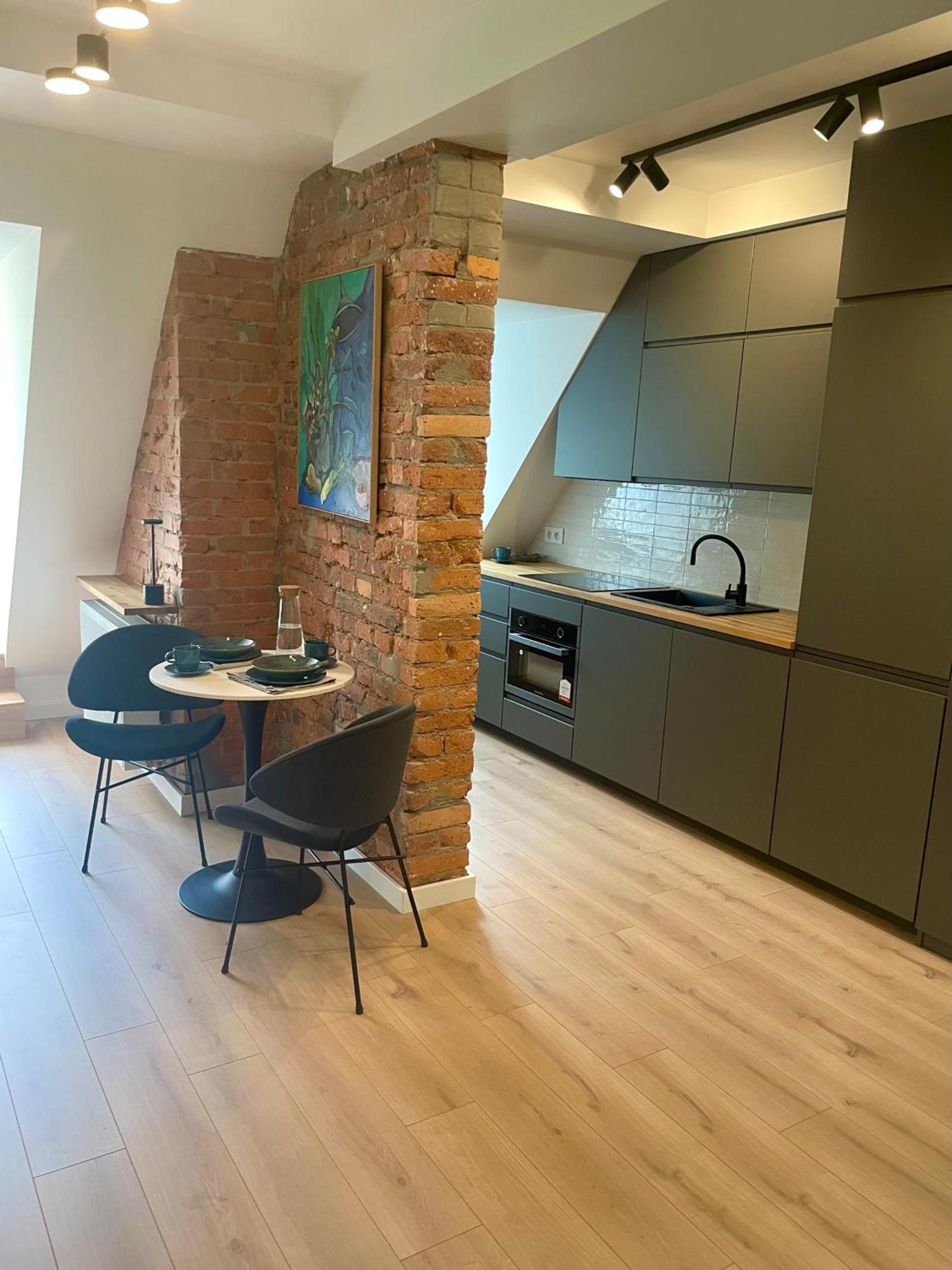 Szmaragdowa Sowa Apartment Walbrzych Ngoại thất bức ảnh