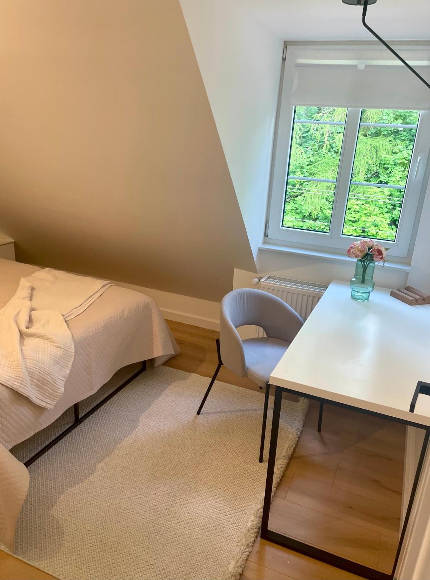 Szmaragdowa Sowa Apartment Walbrzych Ngoại thất bức ảnh
